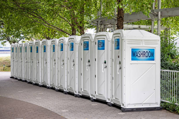 Portable Toilet Options We Offer in Chuluota, FL