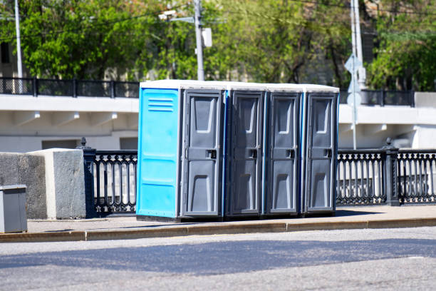 Best Portable restroom trailer rental  in Chuluota, FL